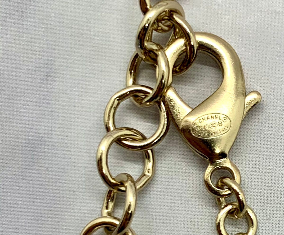 CHANEL CC Pink Stone Strand Necklace - Pre owned