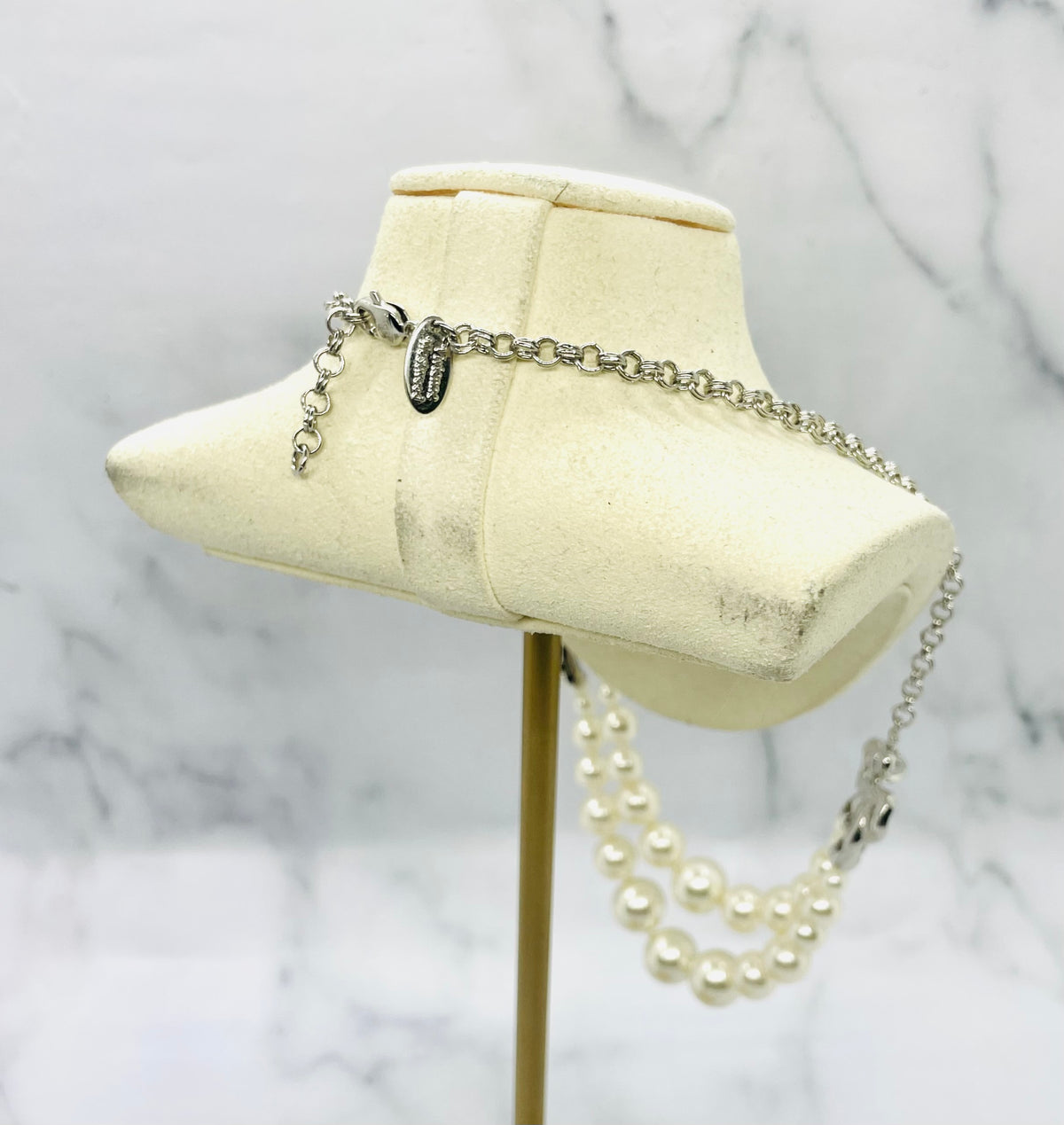 VIVIENNE WESTWOOD Pearl Statement Bow Necklace - Pre owned