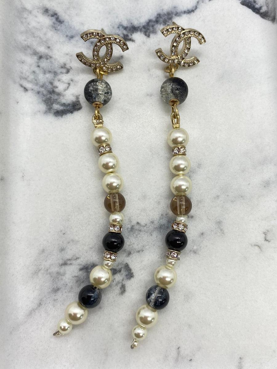 CHANEL CC Pearl Pendant Earrings - Pre owned