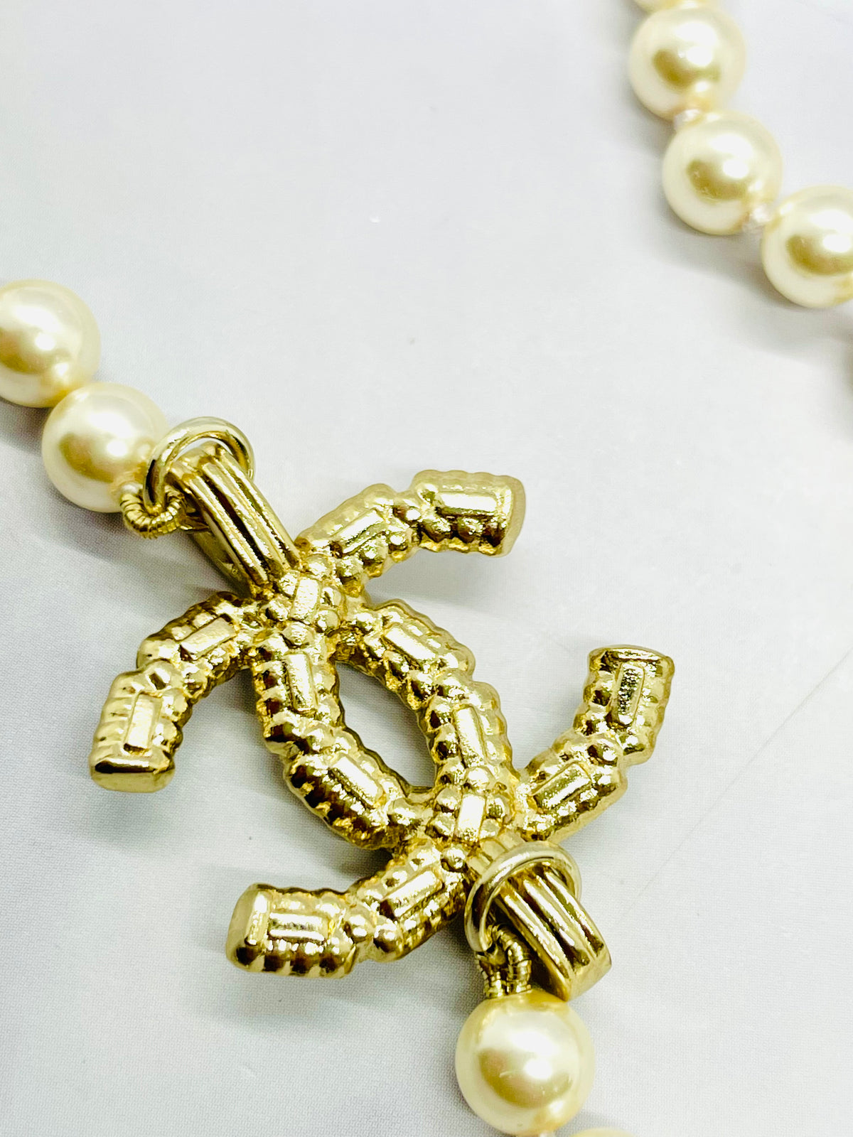 CHANEL CC Pearl Layered Necklace - Pre owned