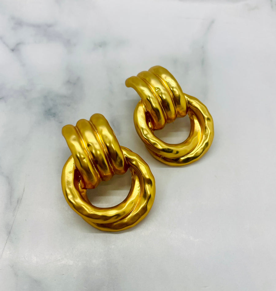 SCHIAPARELLI Vintage Gold Tone Knot Earrings - Pre owned