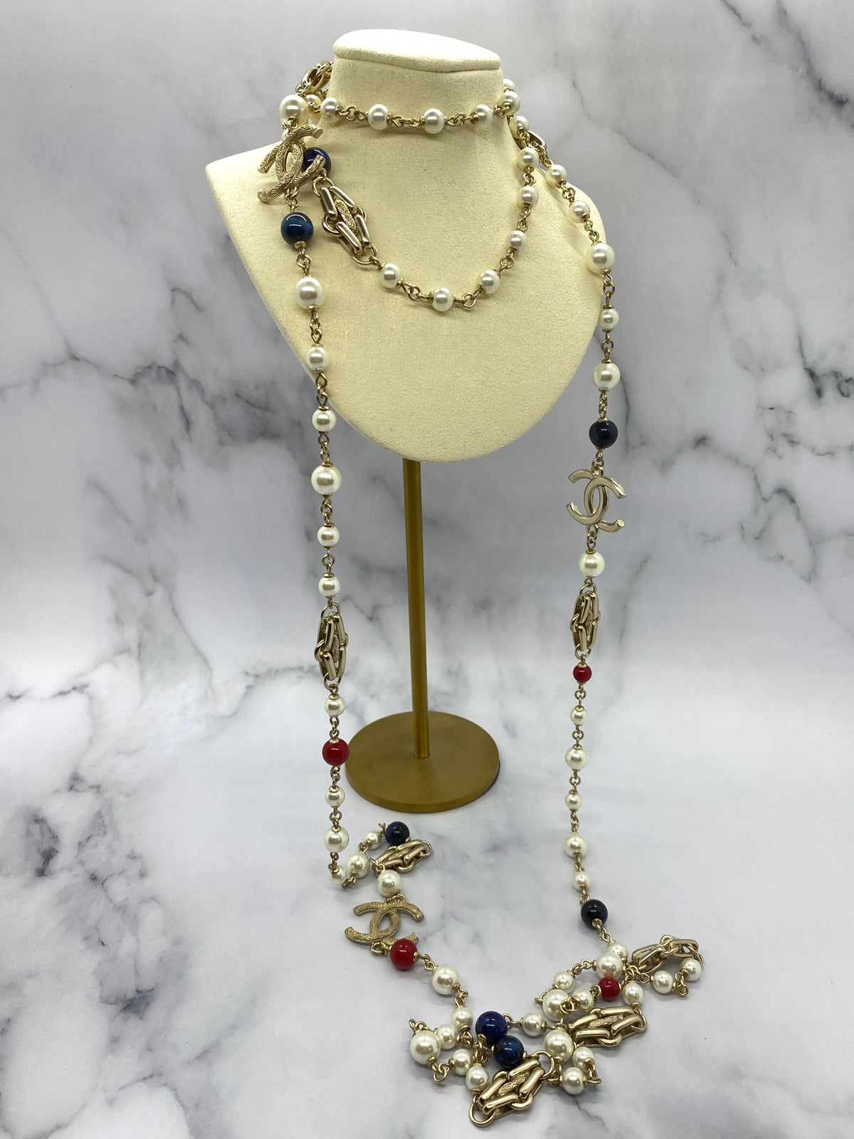 CHANEL CC 2017 Long Multi Layer Runway Necklace - Pre owned