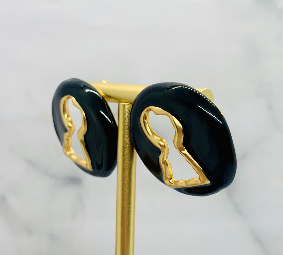 SCHIAPARELLI Statement Black Key Hole Earrings - Pre owned