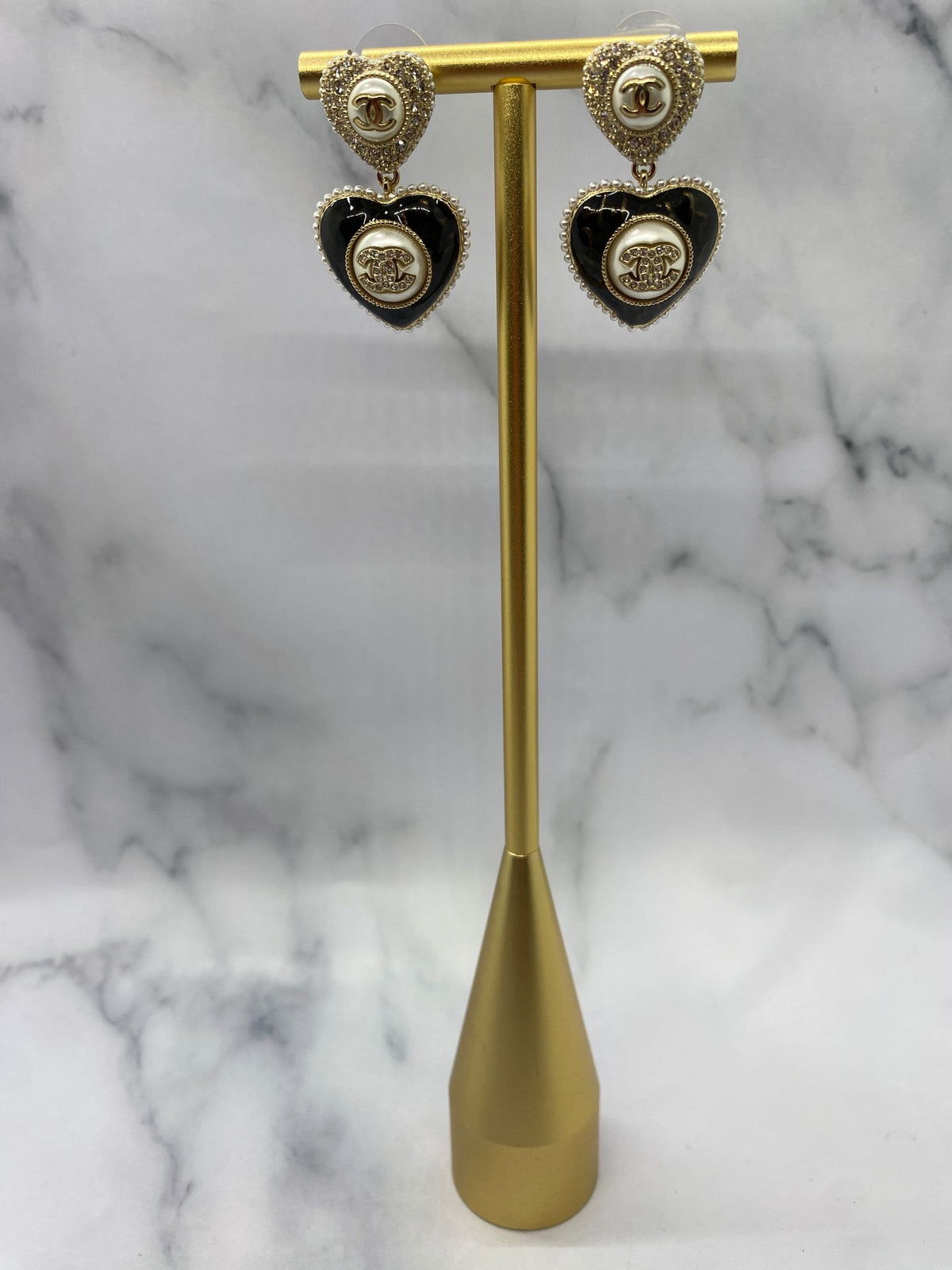CHANEL CC Heart Pendant Earrings - Pre owned