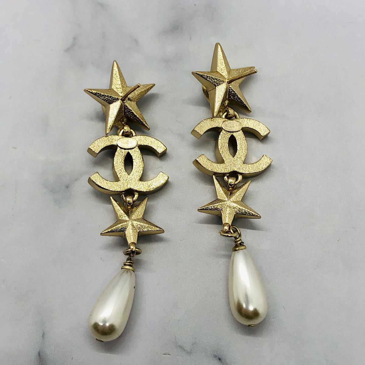 CHANEL CC Star Rhinestone Pendant Earrings - USED