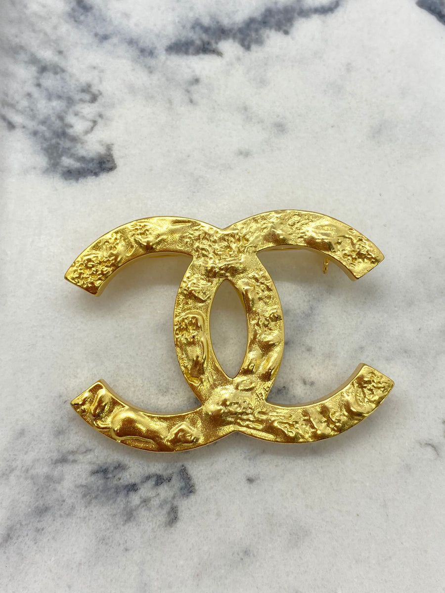 CHANEL CC Gold Molten Brooch Pin - USED