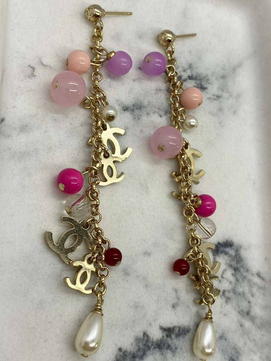CHANEL CC Pink Pendant Earrings - Pre owned