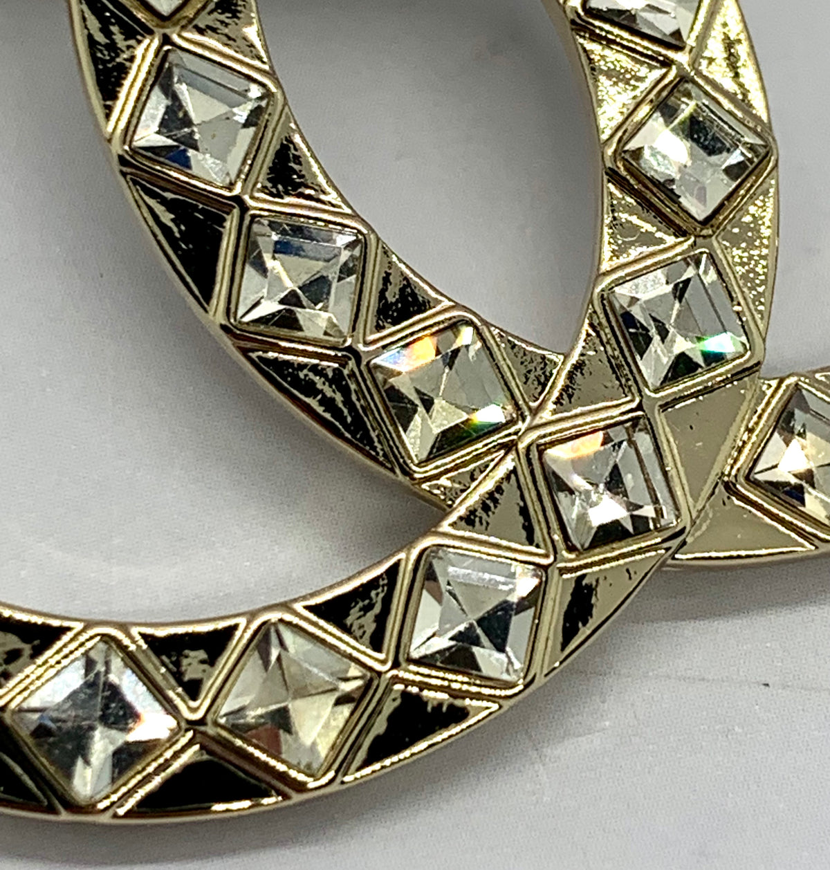 CHANEL CC Rhinestone Brooch Pin - Pre owned