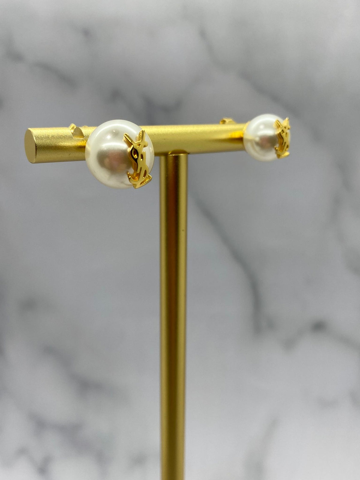 YSL Yves Saint Laurent Pearl Gold Monogram Earrings - Pre owned