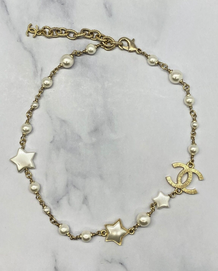 CHANEL CC 2017 Star Necklace - Pre owned