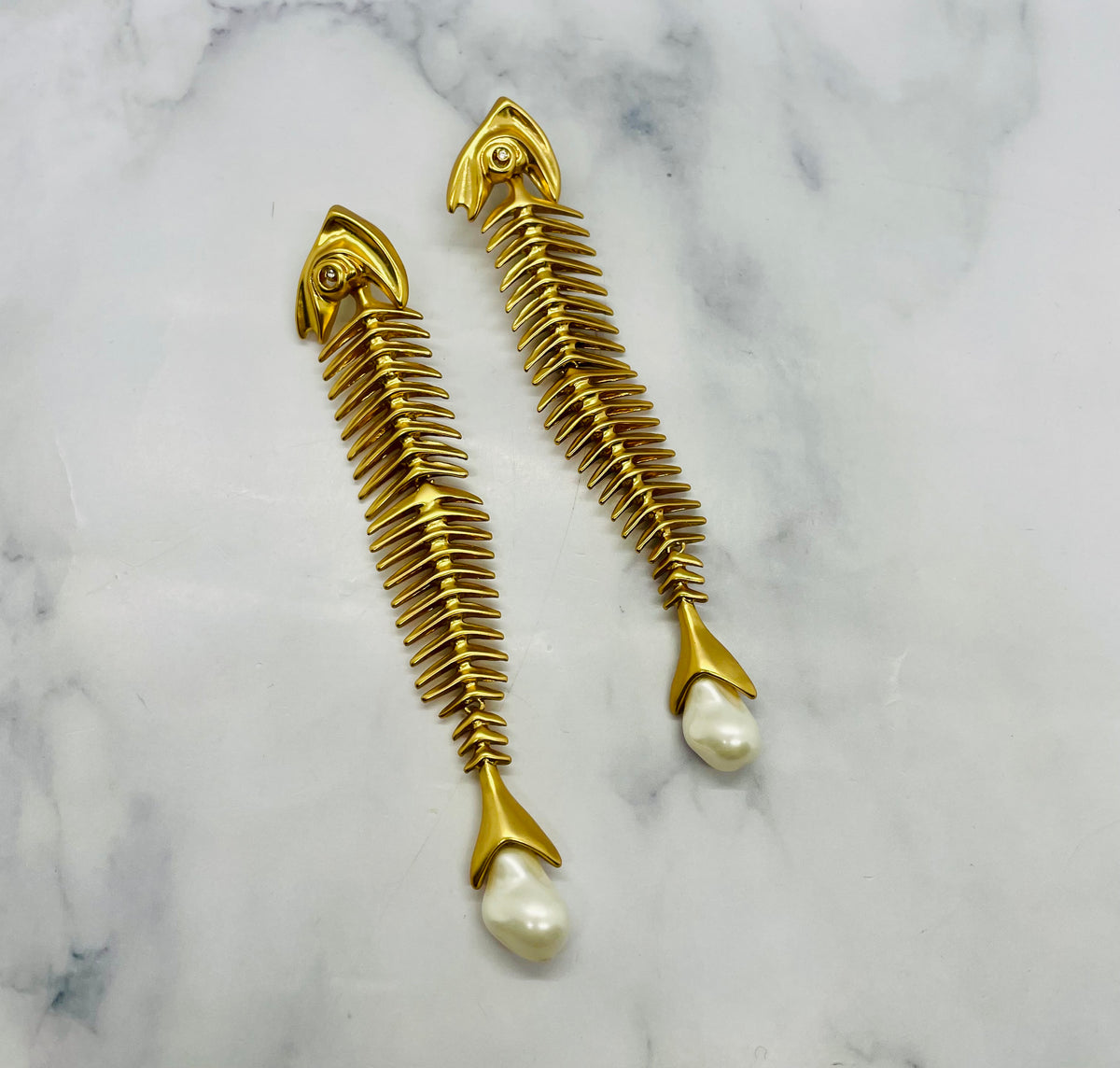 SCHIAPARELLI Fish Spine Pearl Pendant Earrings - Pre owned