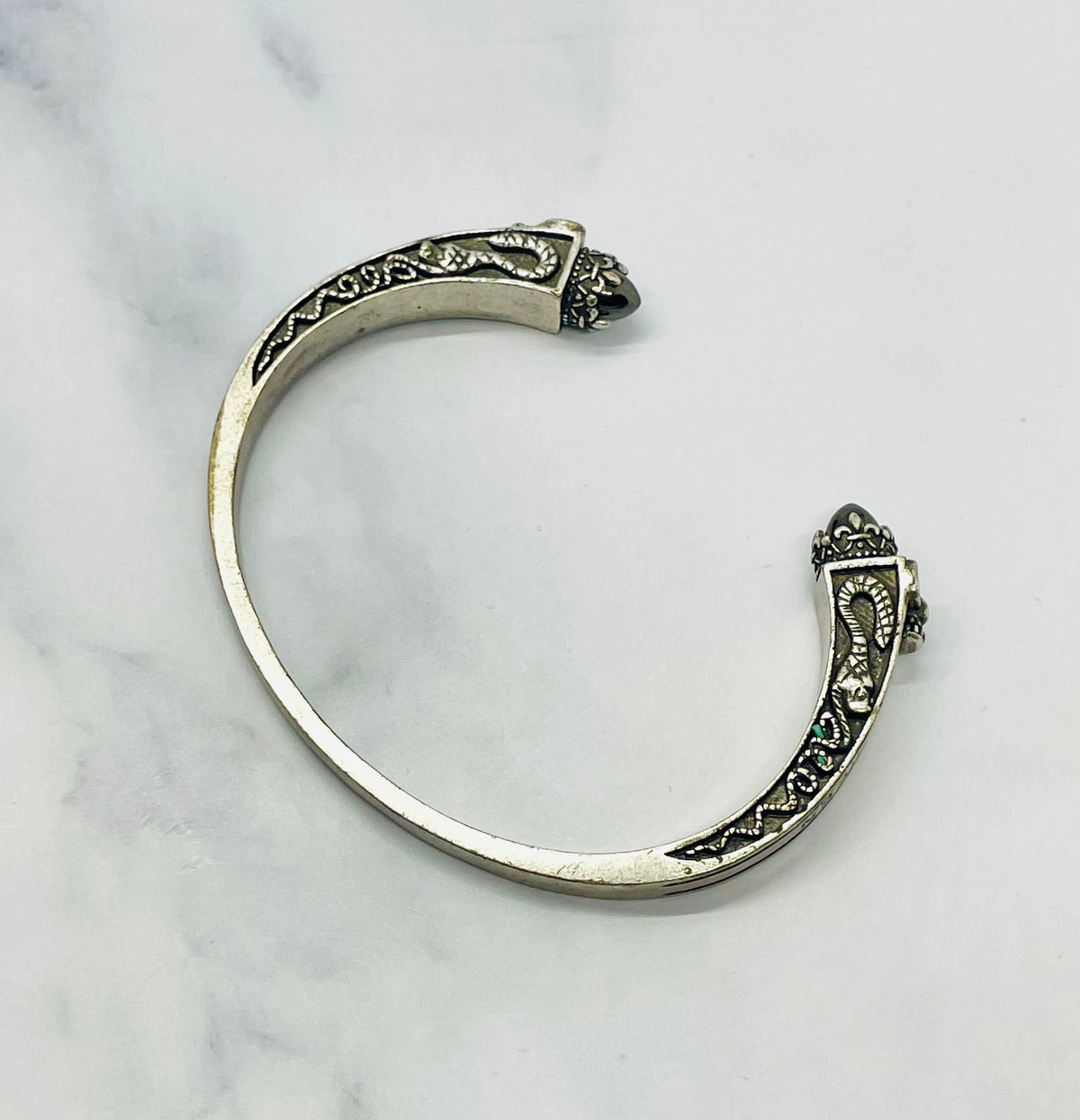 ALEXANDER MCQUEEN Onyx Cuff Bracelet - USED