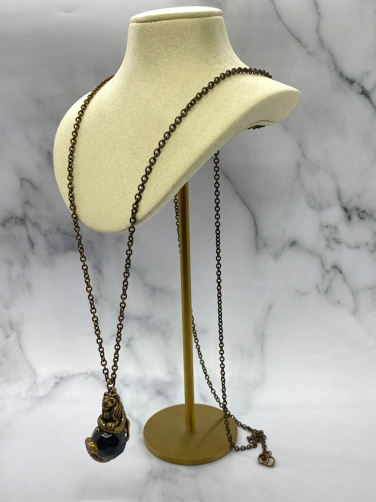 CHRISTIAN DIOR Onyx Ornate Pendant Necklace - Pre owned
