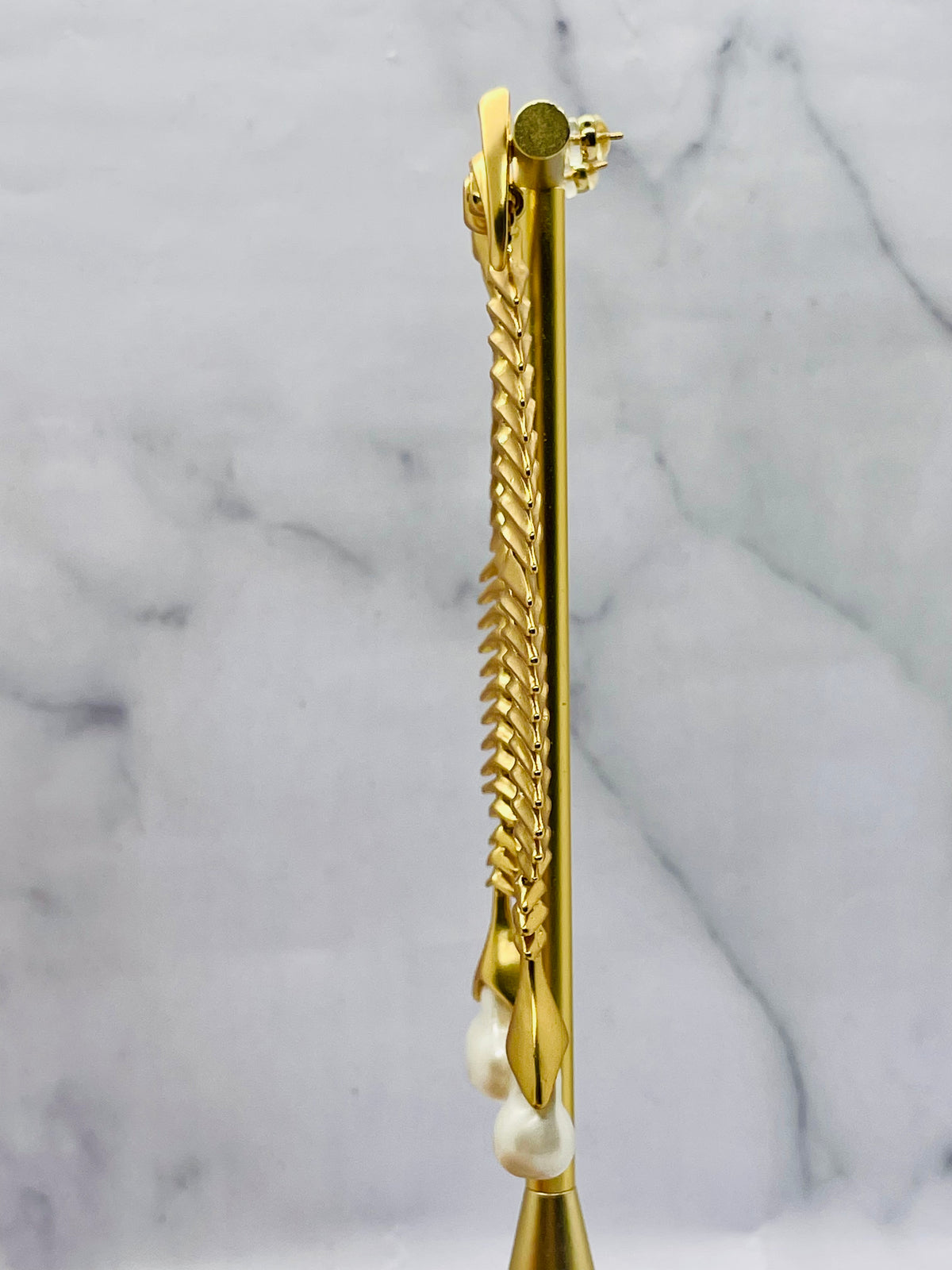 SCHIAPARELLI Fish Spine Pearl Pendant Earrings - Pre owned