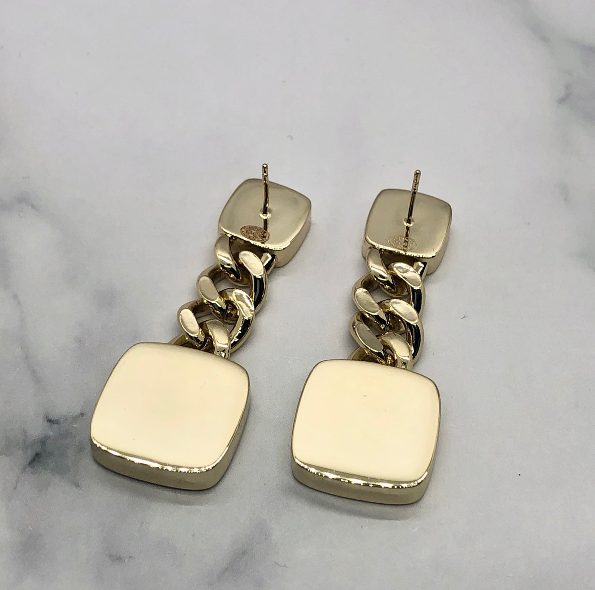 CHANEL CC Coral Chain Pendant Earrings - Pre owned