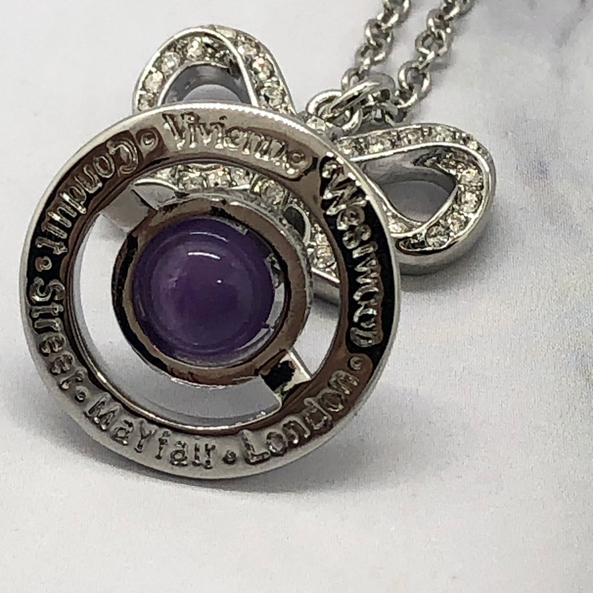 VIVIENNE WESTWOOD Bow Orb Pendant Necklace - Pre owned
