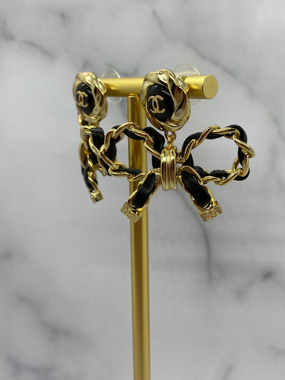 Auth CHANEL CC Leather Bow Earrings - Pre owned /