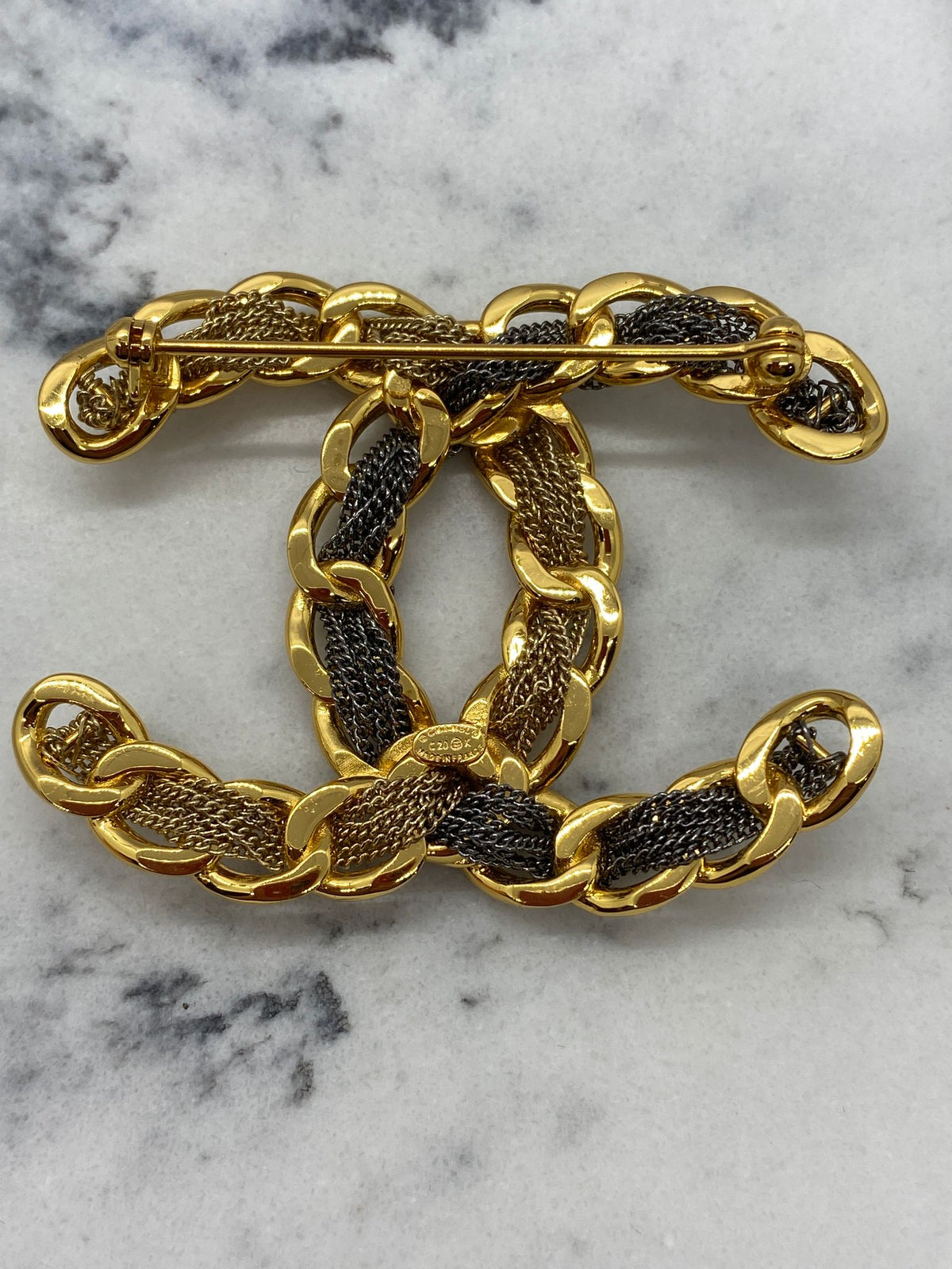 CHANEL CC Two Tone Metal Brooch Pin - Pre owned