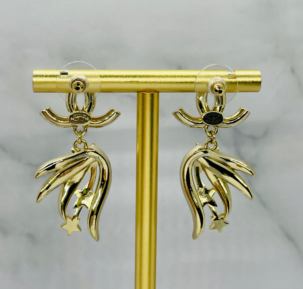 CHANEL CC Star Rhinestone Pendant Earrings - Pre owned