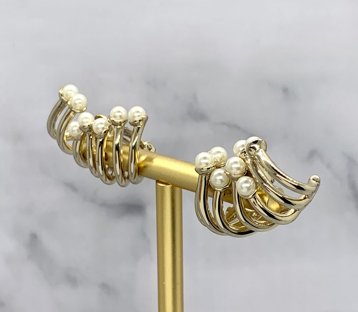 CHRISTIAN DIOR Pearl Climber Clip On Earrings - Pre owned