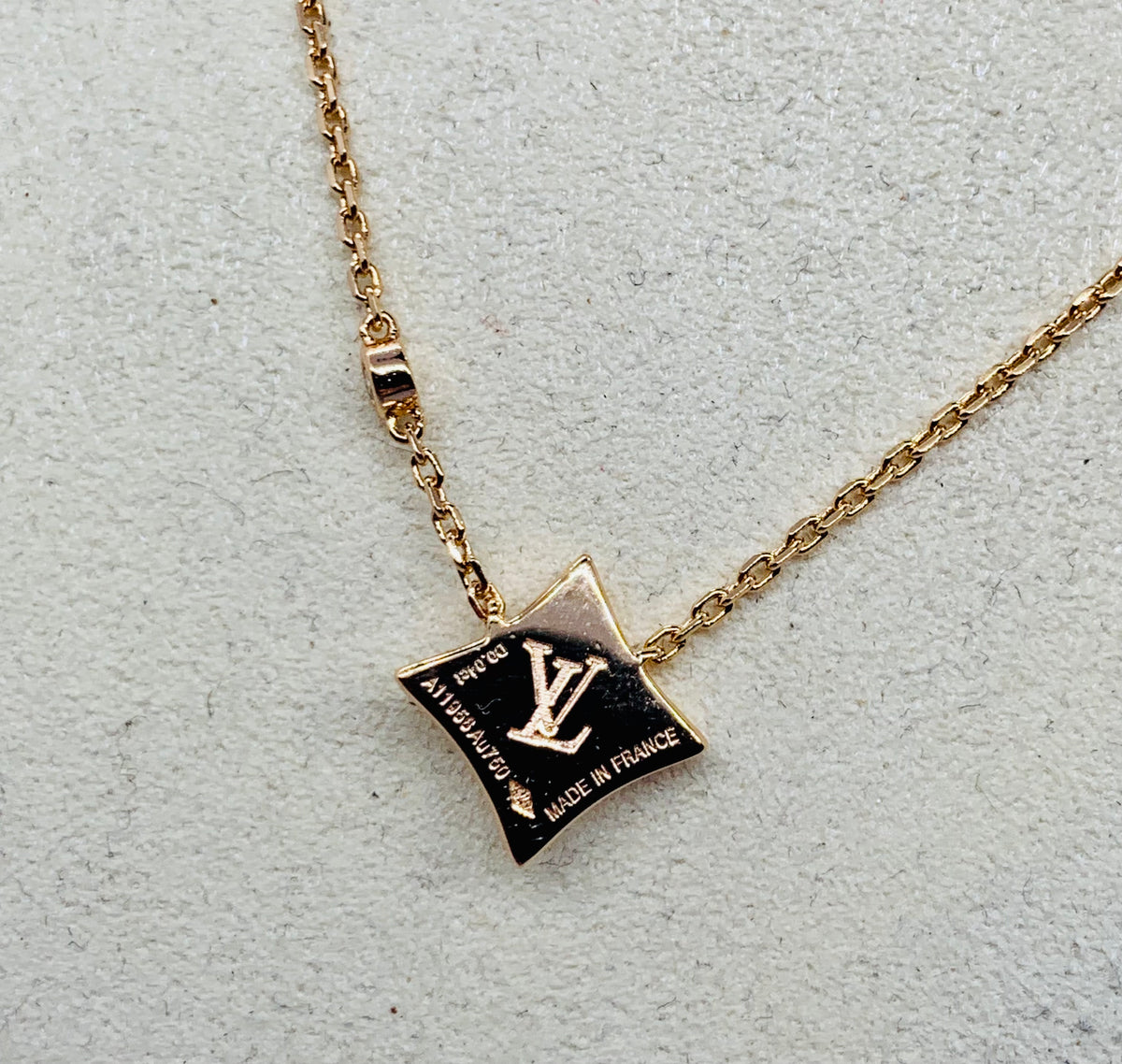 LouisVuitton Blossom Rose Gold Necklace - Pre owned