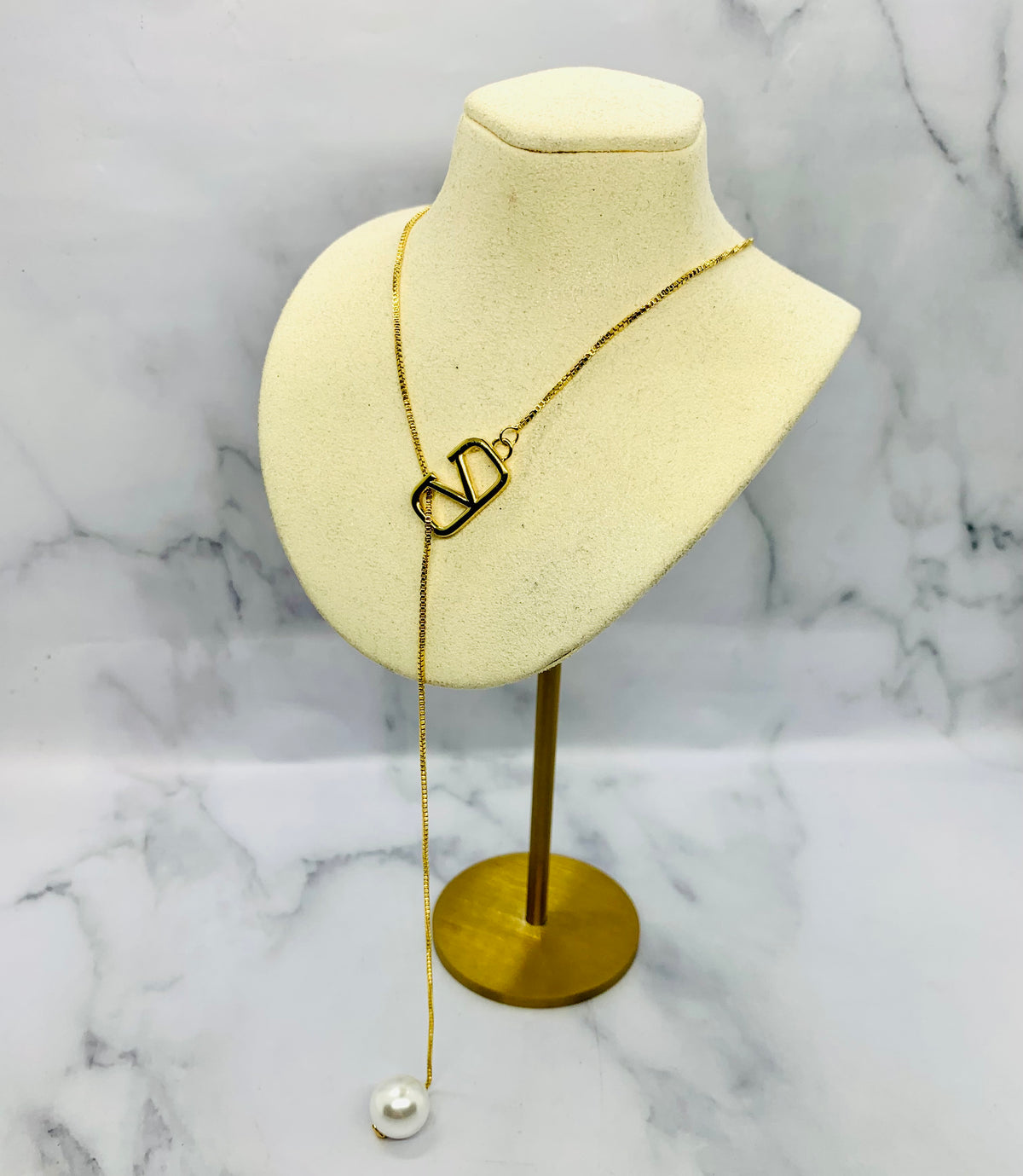 VALENTINO V Pearl Pendant Necklace - Pre owned