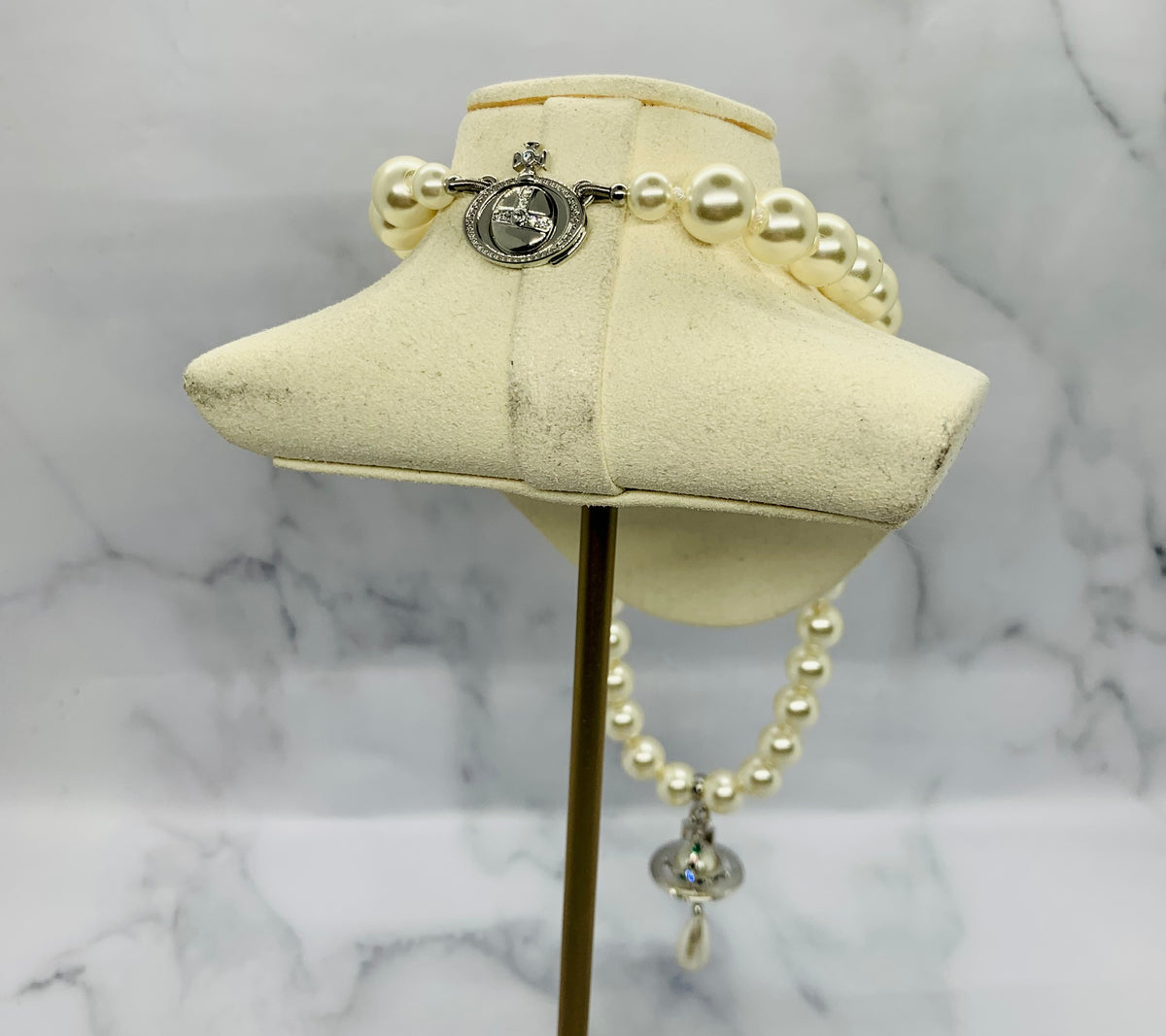 VIVIENNE WESTWOOD Statement Pearl Orb Necklace - Pre owned