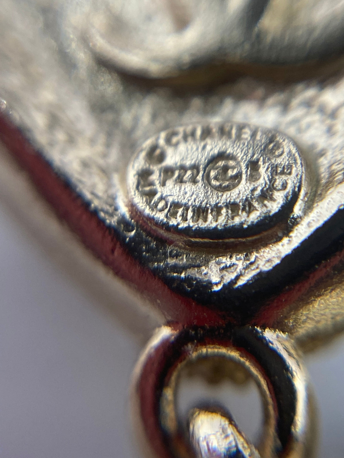CHANEL CC Heart Pendant Earrings - Pre owned