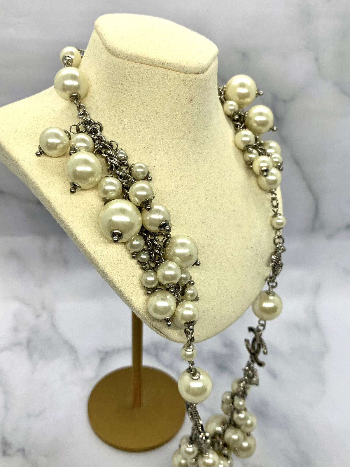 CHANEL CC 2009 Statement Pearl Necklace - USED