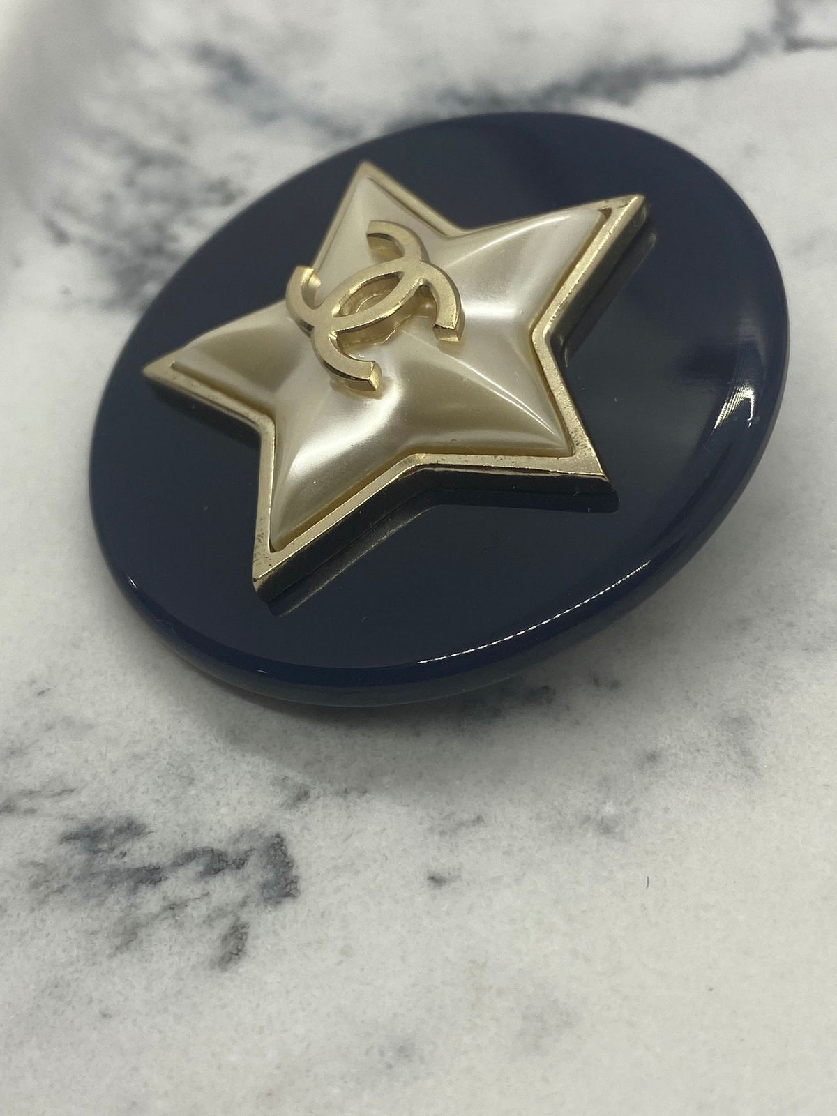 CHANEL CC Star Button Acrylic Pin - USED