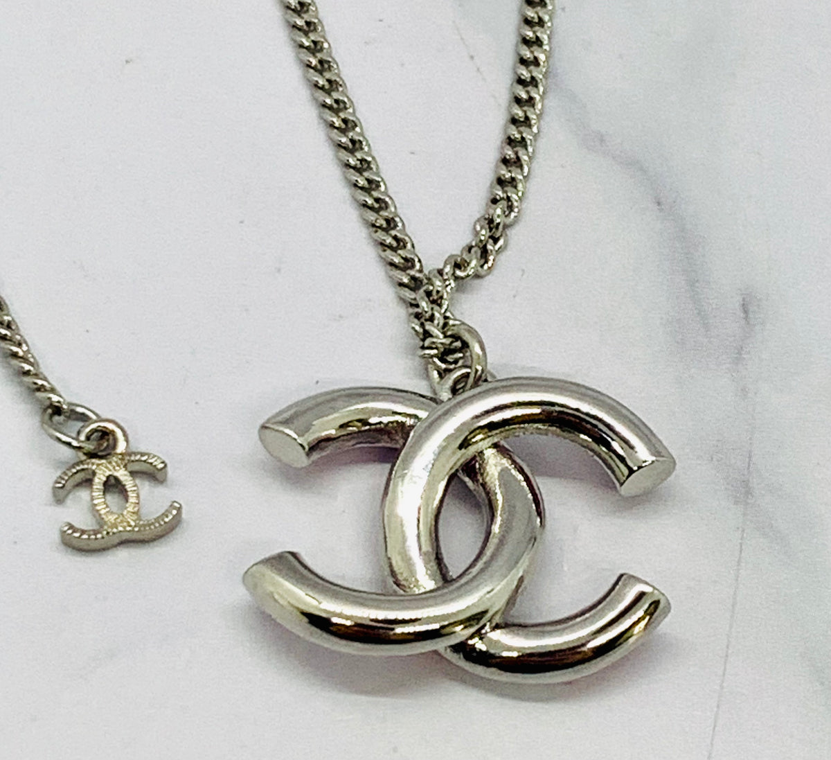 CHANEL CC Pink Rhinestone Necklace - USED