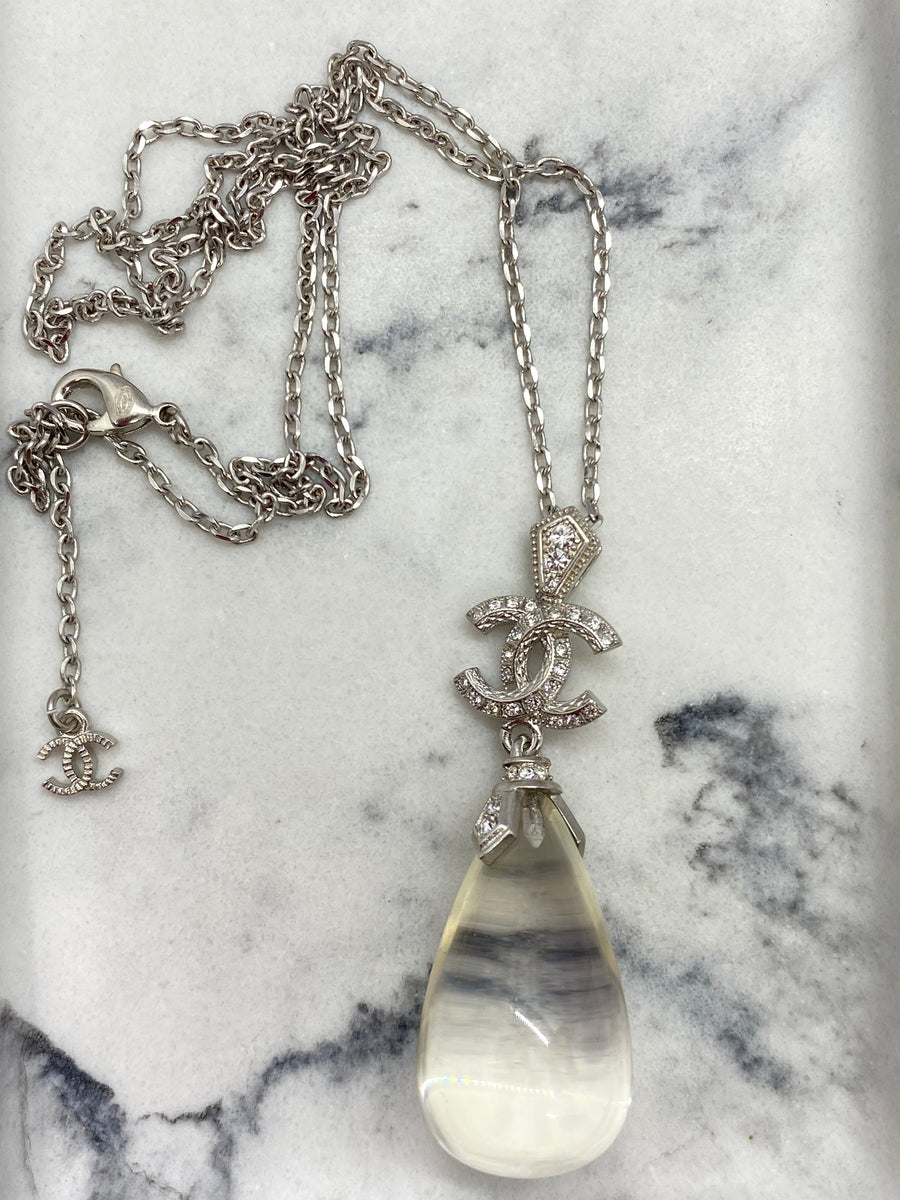 CHANEL CC 2018 Acrylic Charm Necklace - Pre owned