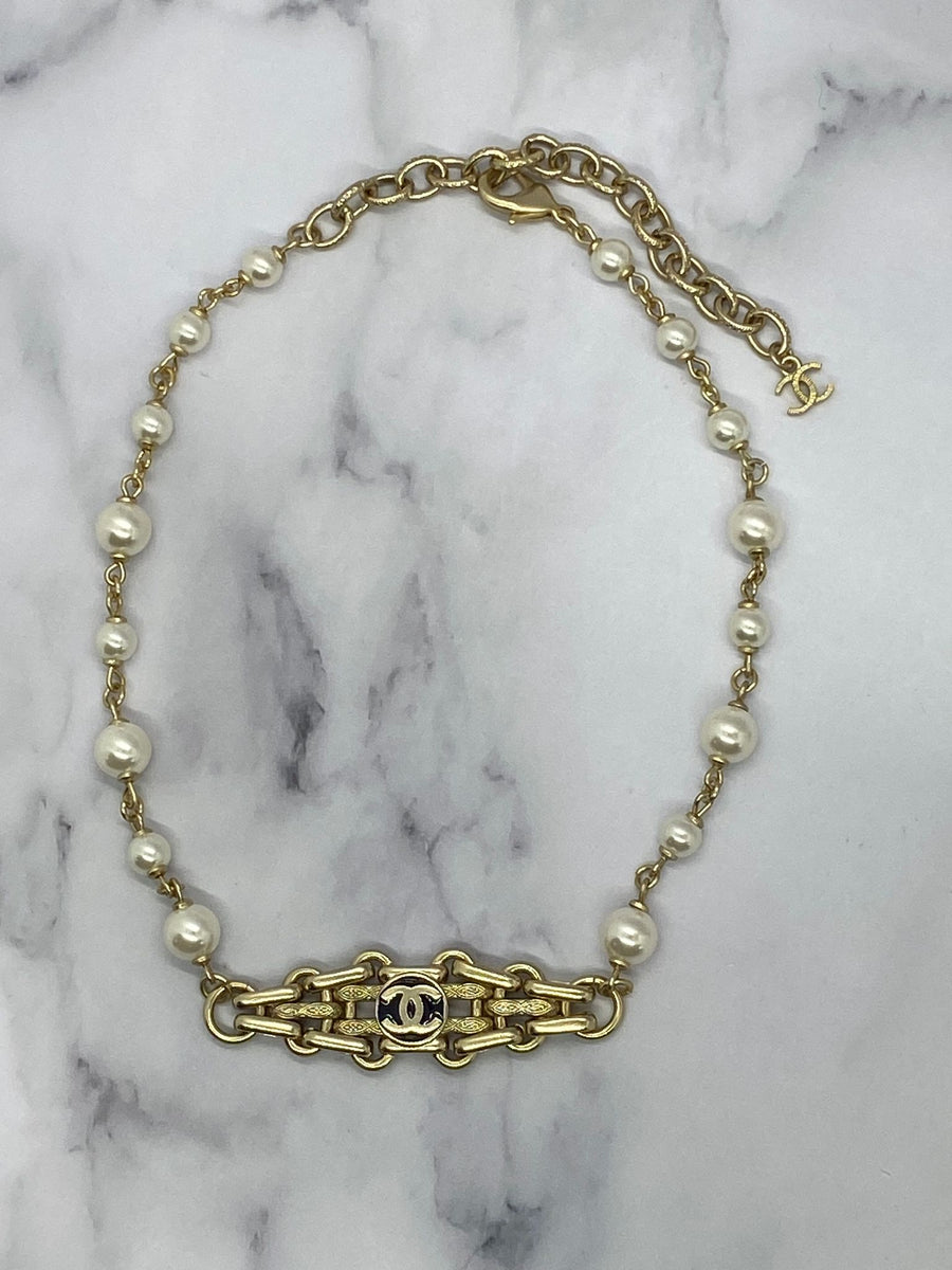 CHANEL CC Pearl Trim Necklace - Pre owned