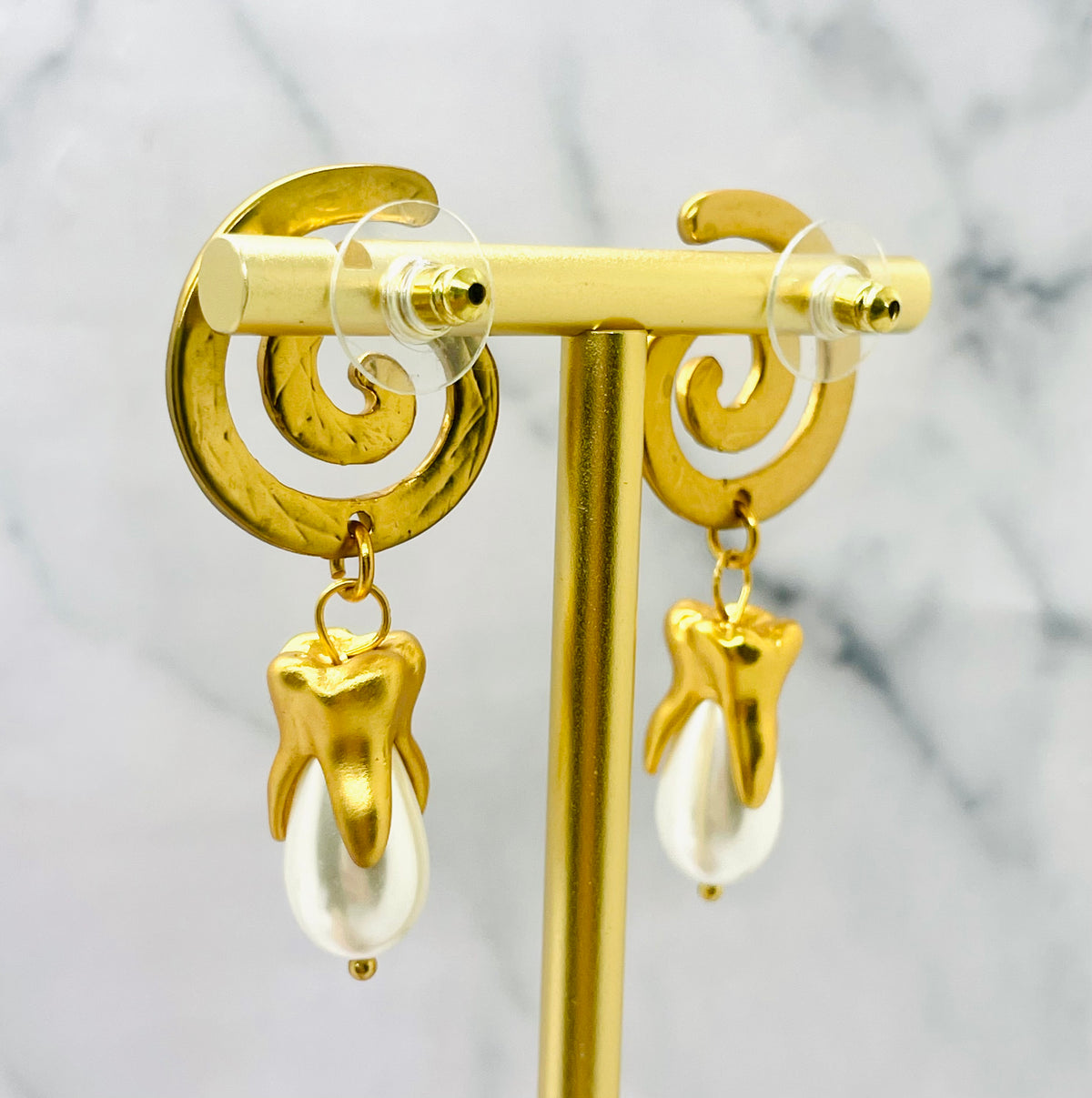 SCHIAPARELLI Pearl Tooth Pendant Earrings - Pre owned