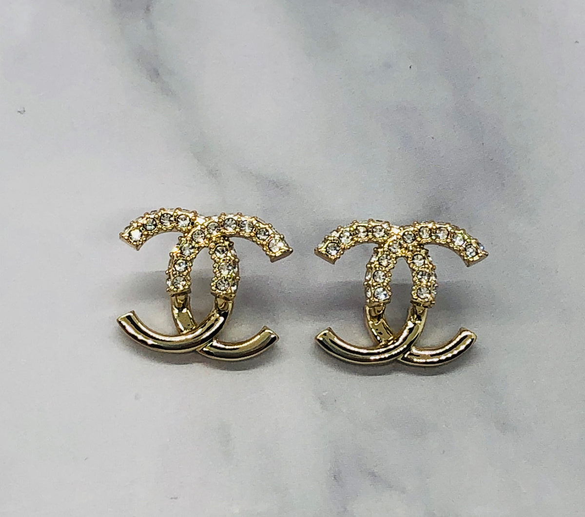 CHANEL CC Rhinestone Abstract Earrings - Pre owned