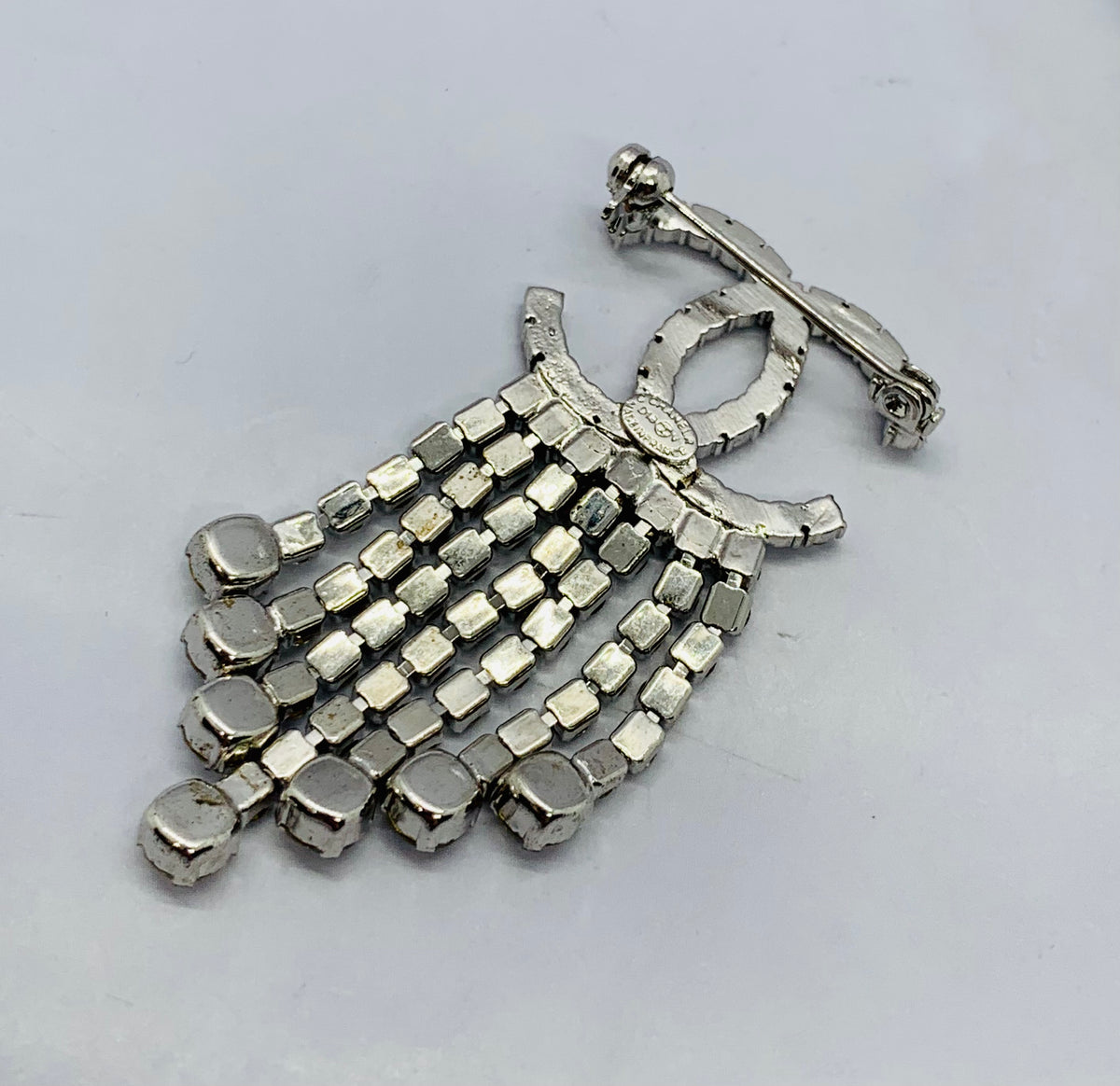CHANEL CC Rhinestone Brooch Pin - Pre owned