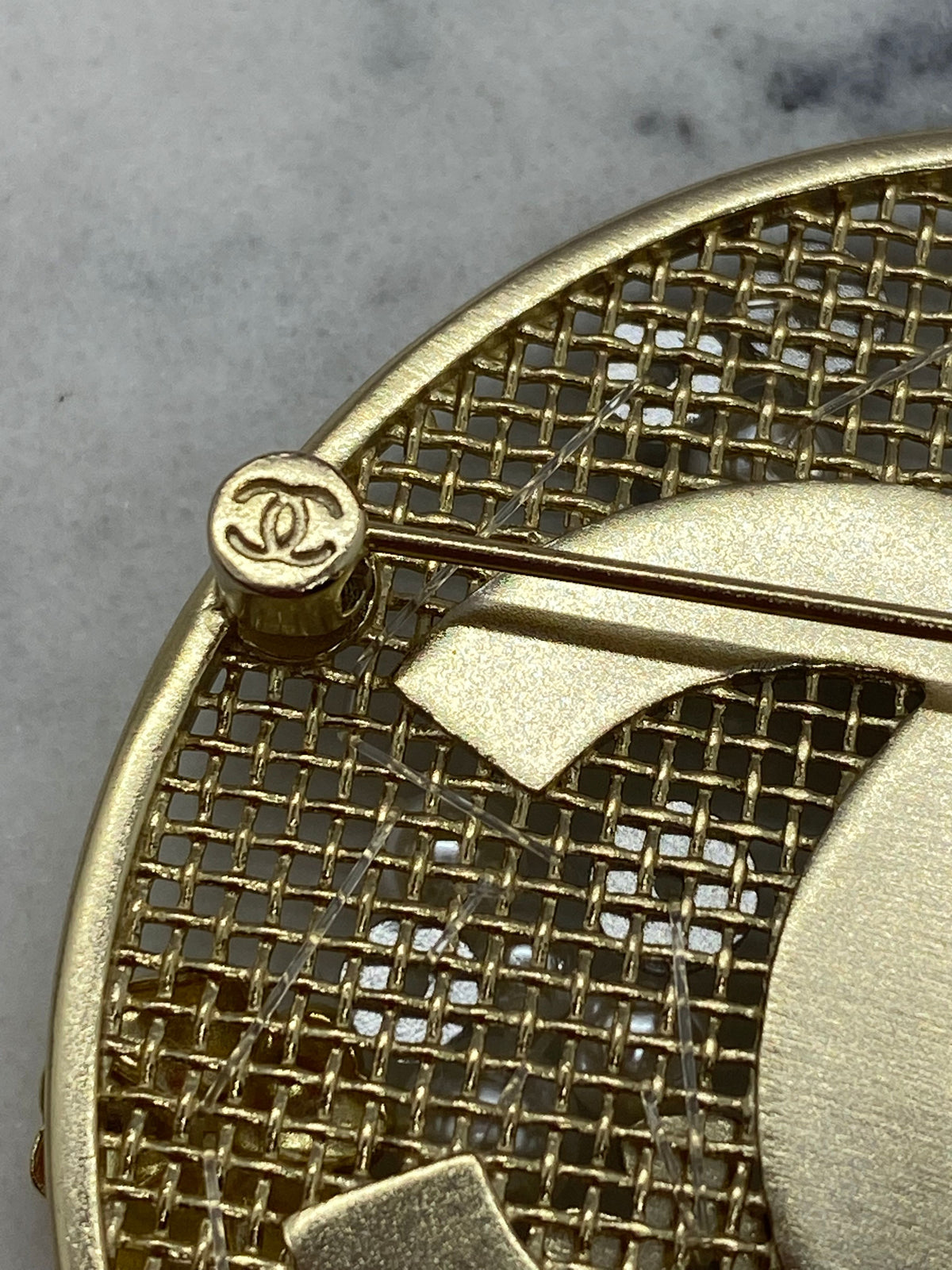 CHANEL CC Gold Tone Mesh Ornate Brooch Pin - Pre owned