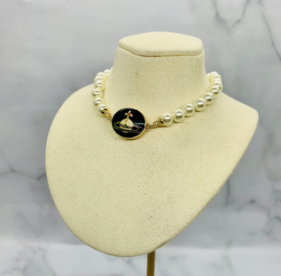 VIVENNE WESTWOOD Pearl Necklace - Pre owned