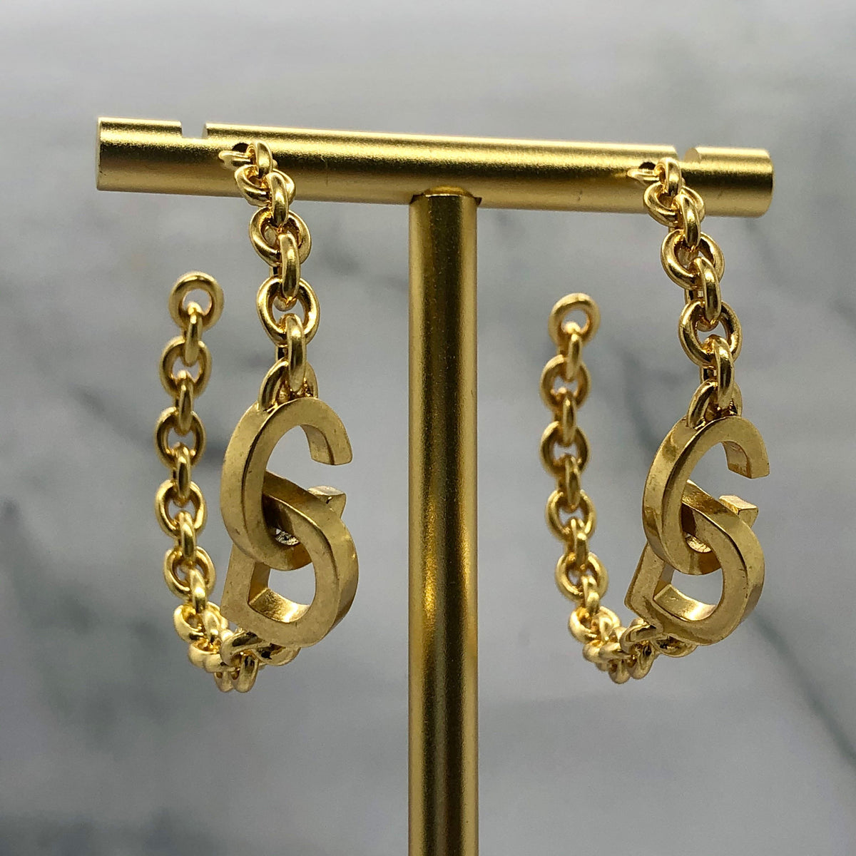 CHRISTIAN DIOR CD Gold Chain Hoop Earrings - Pre owned