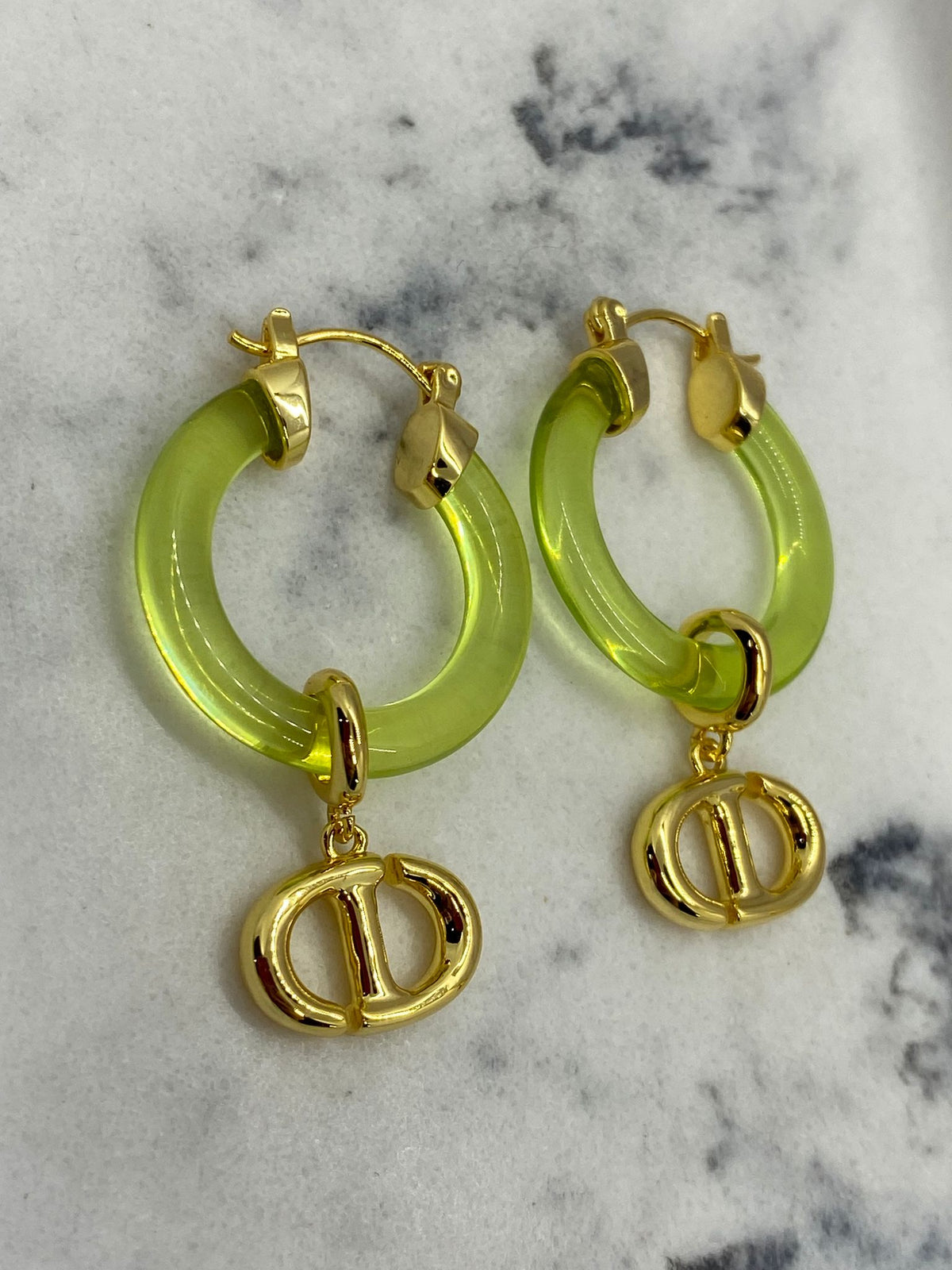 CHRISTIAN DIOR CD Green Acrylic Hoop Earrings - Pre owned