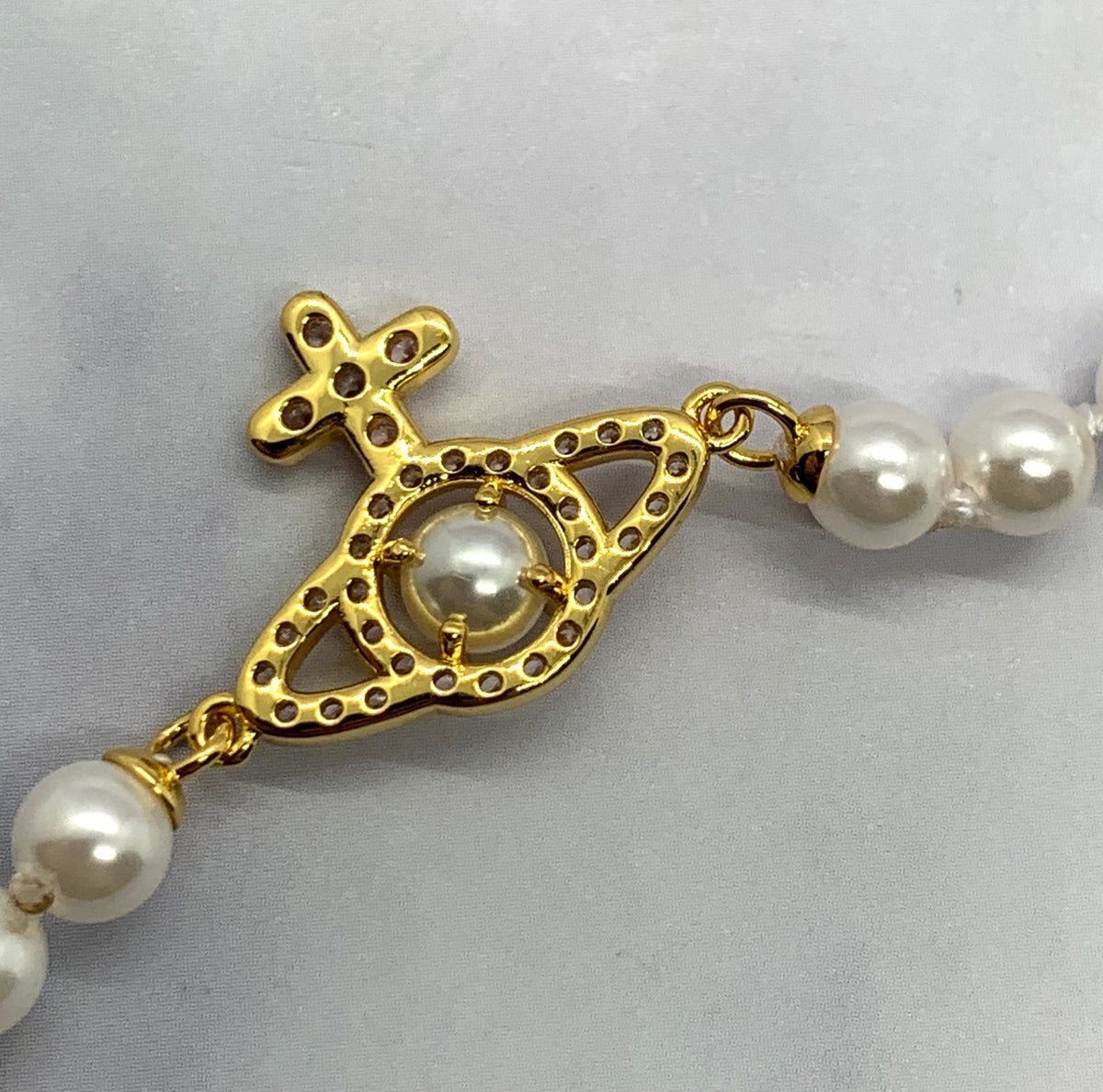 VIVIENNE WESTWOOD Pearl Orb Bracelet - Pre owned