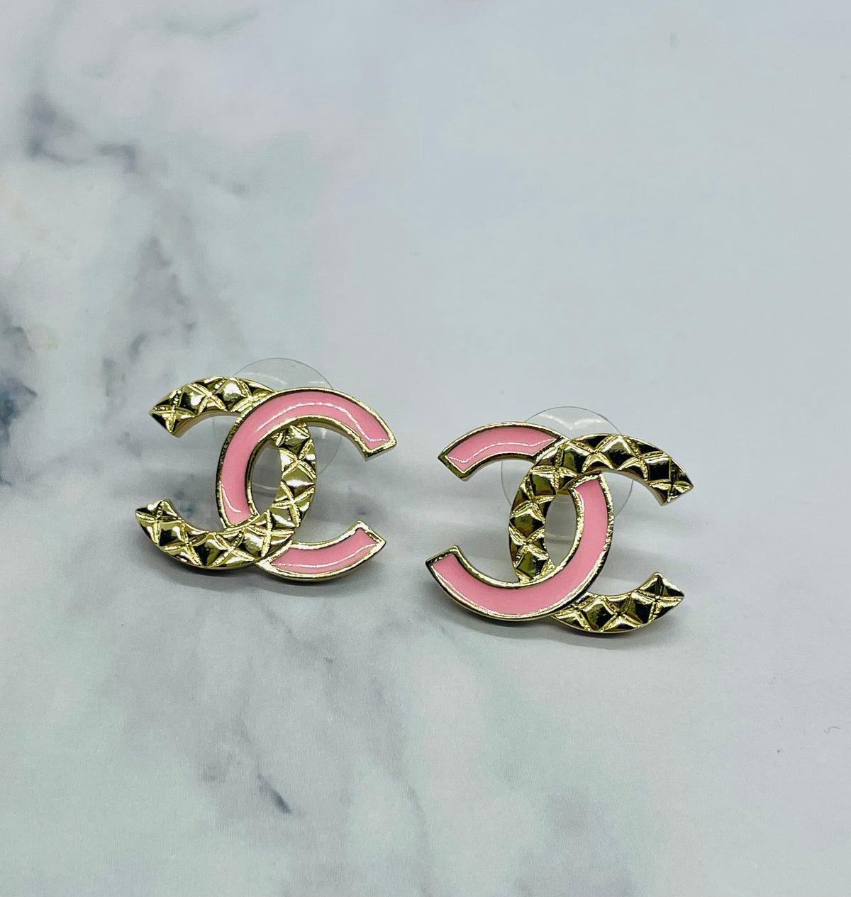 CHANEL CC Pink Quilted Earrings - Pre owned