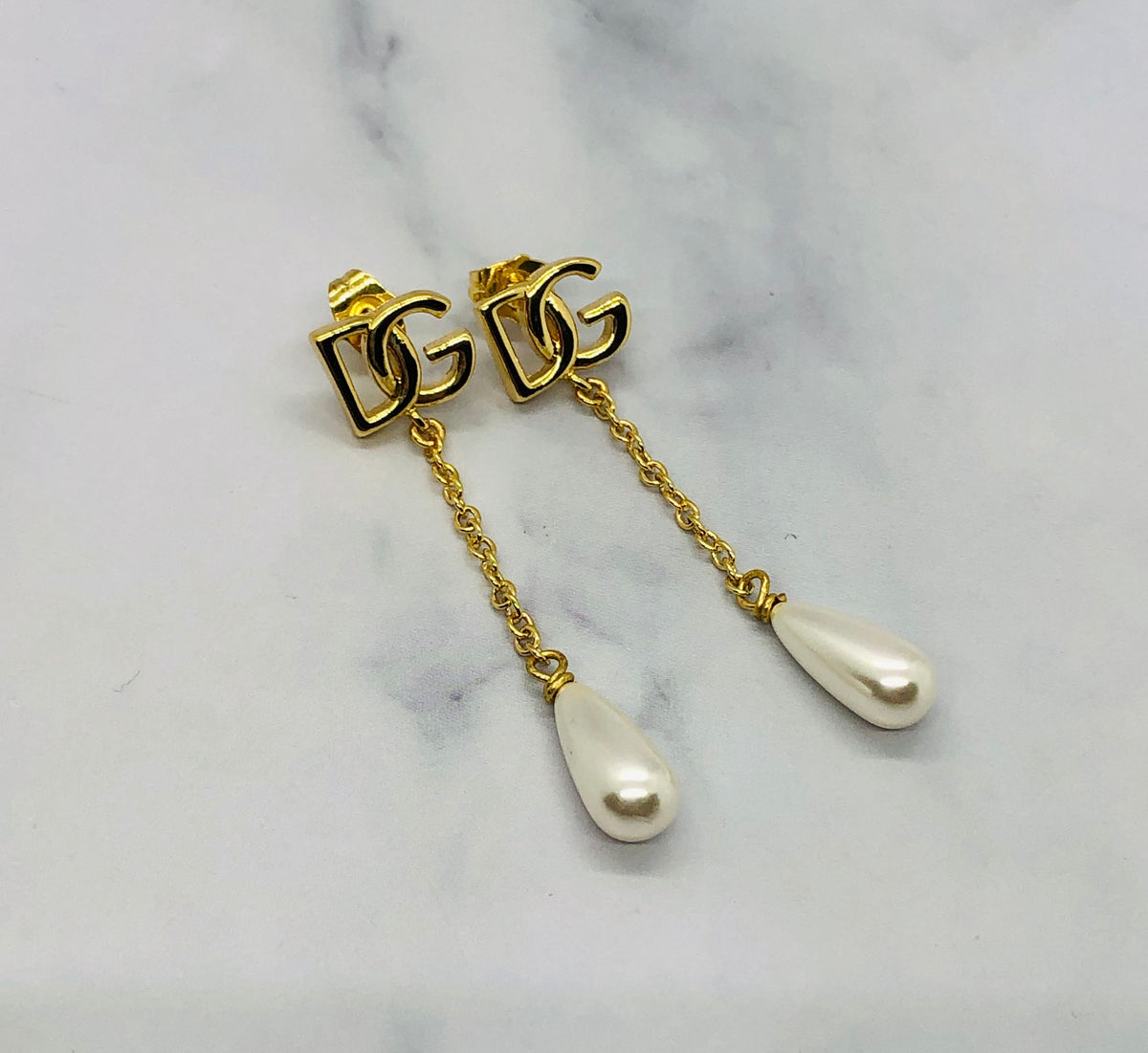 Auth DOLCE & GABBANA D&G Pearl Pendant Earrings - Pre owned