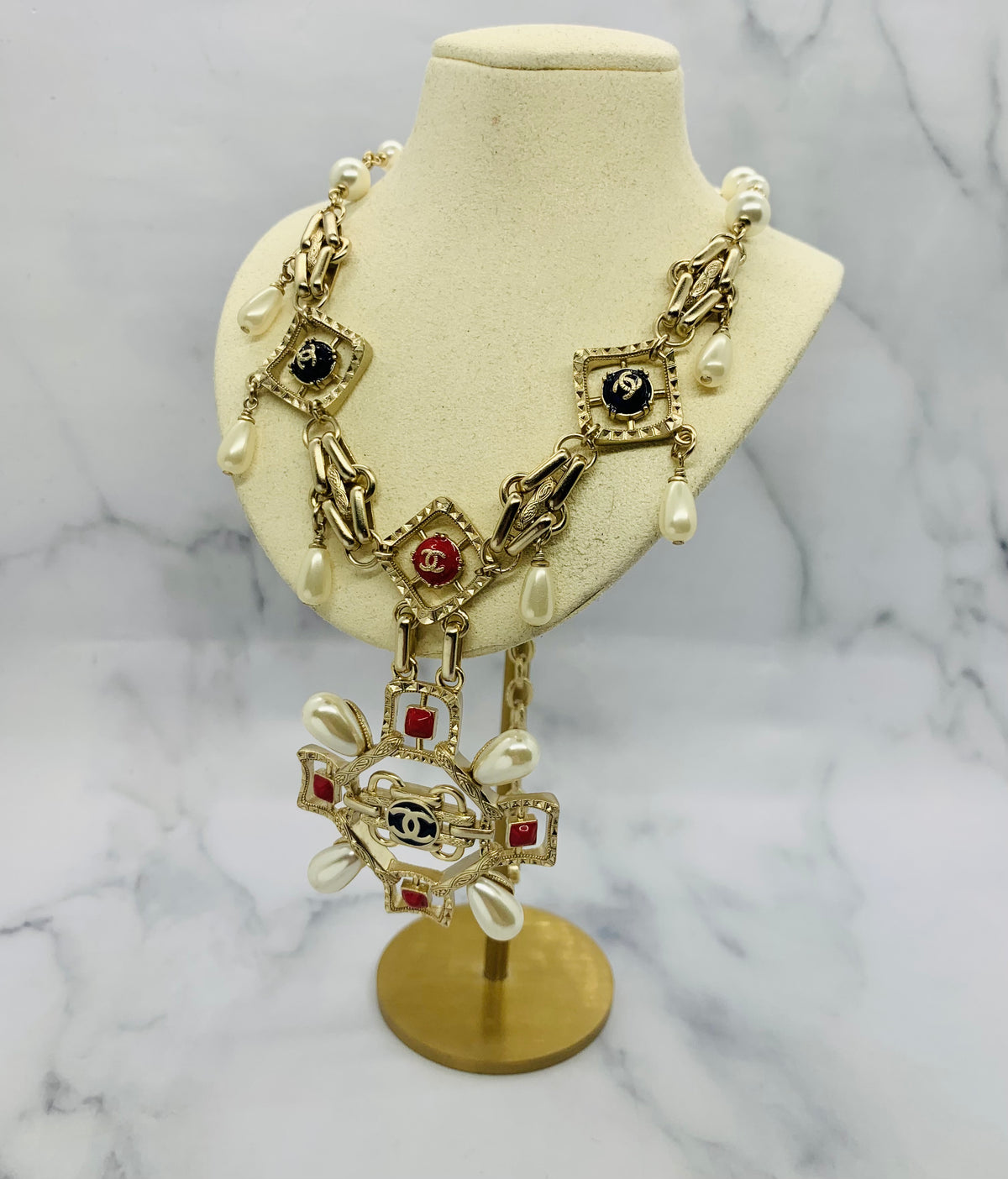 CHANEL CC 2017 Statement Necklace - Pre owned