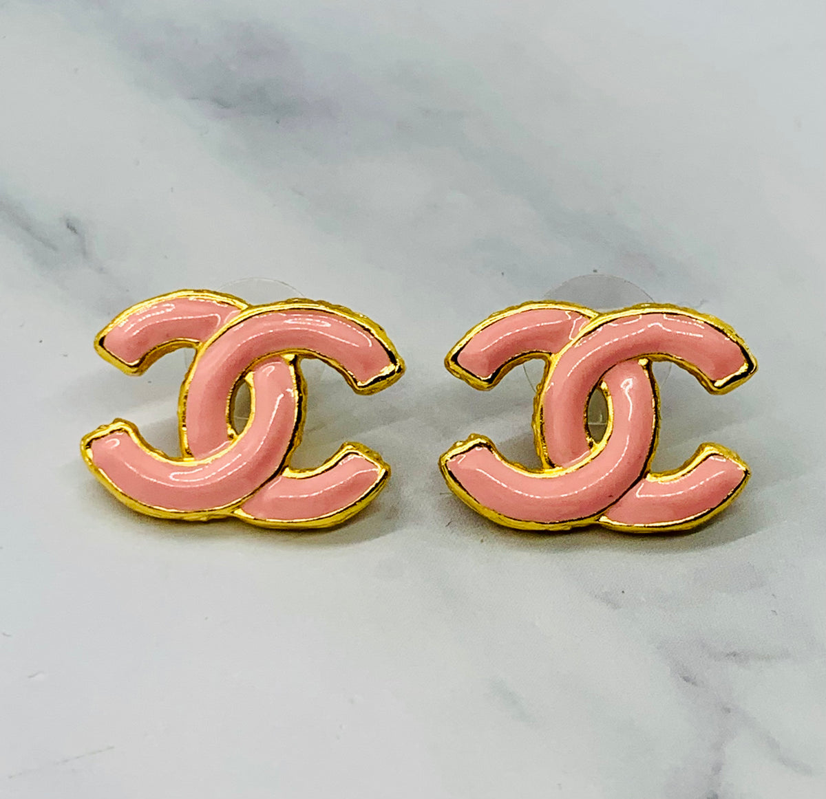 CHANEL CC Pink Enamel Gold Tone Earrings - Pre owned