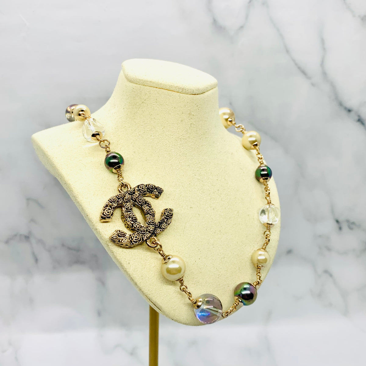 CHANEL CC Vintage Short Necklace - Pre owned