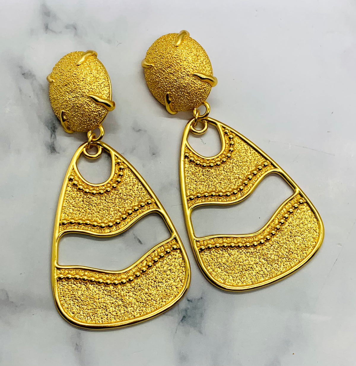 YSL YVES SAINT LAURENT Gold Pendant Earrings - Pre owned