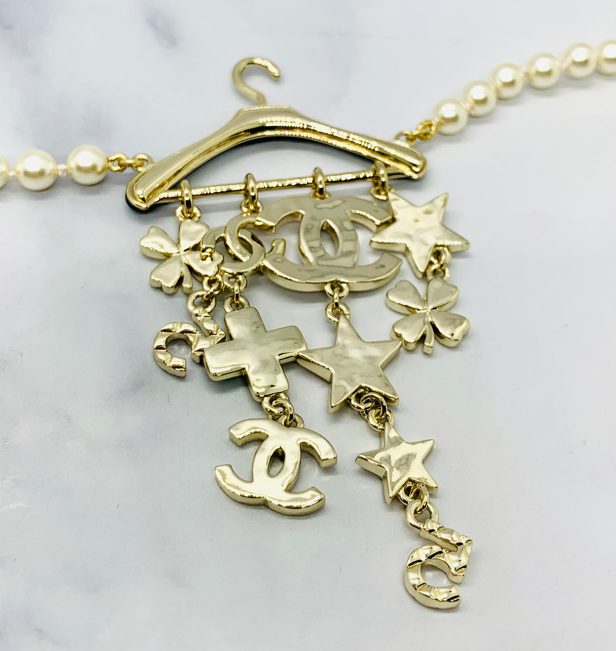 CHANEL CC Rare Hanger Pearl Necklace - Pre owned