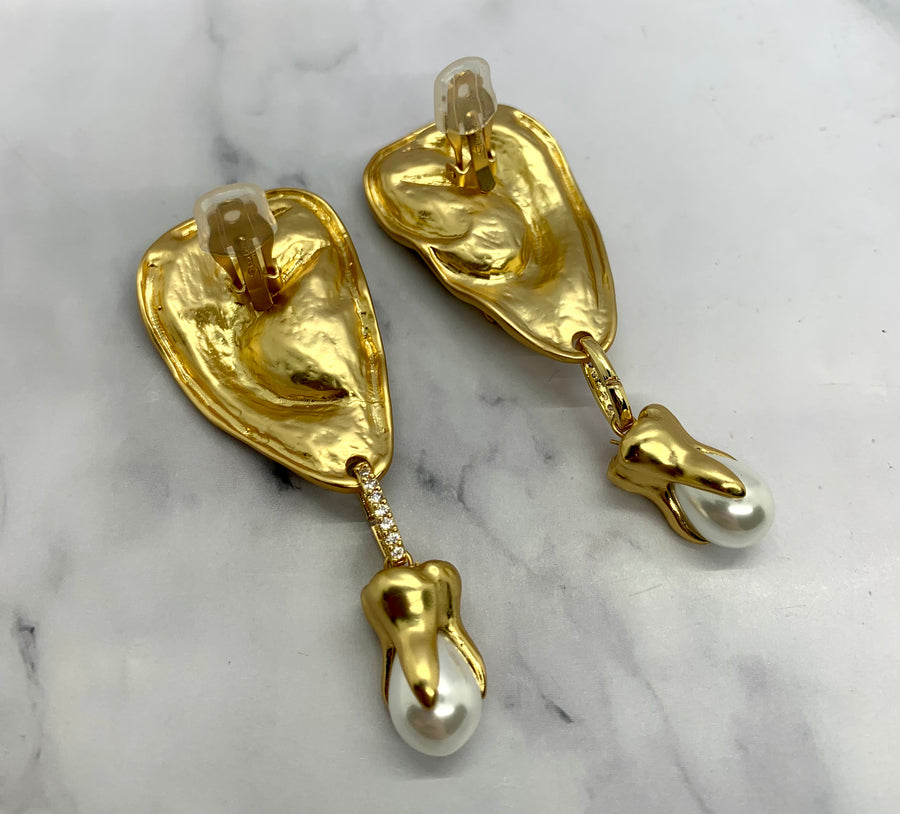 SCHIAPARELLI Statement Tooth & Ear Pendant Earrings - Pre owned