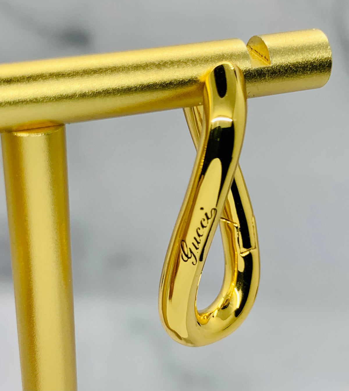 GUCCI Gold Tone Hoop Earrings - Pre owned